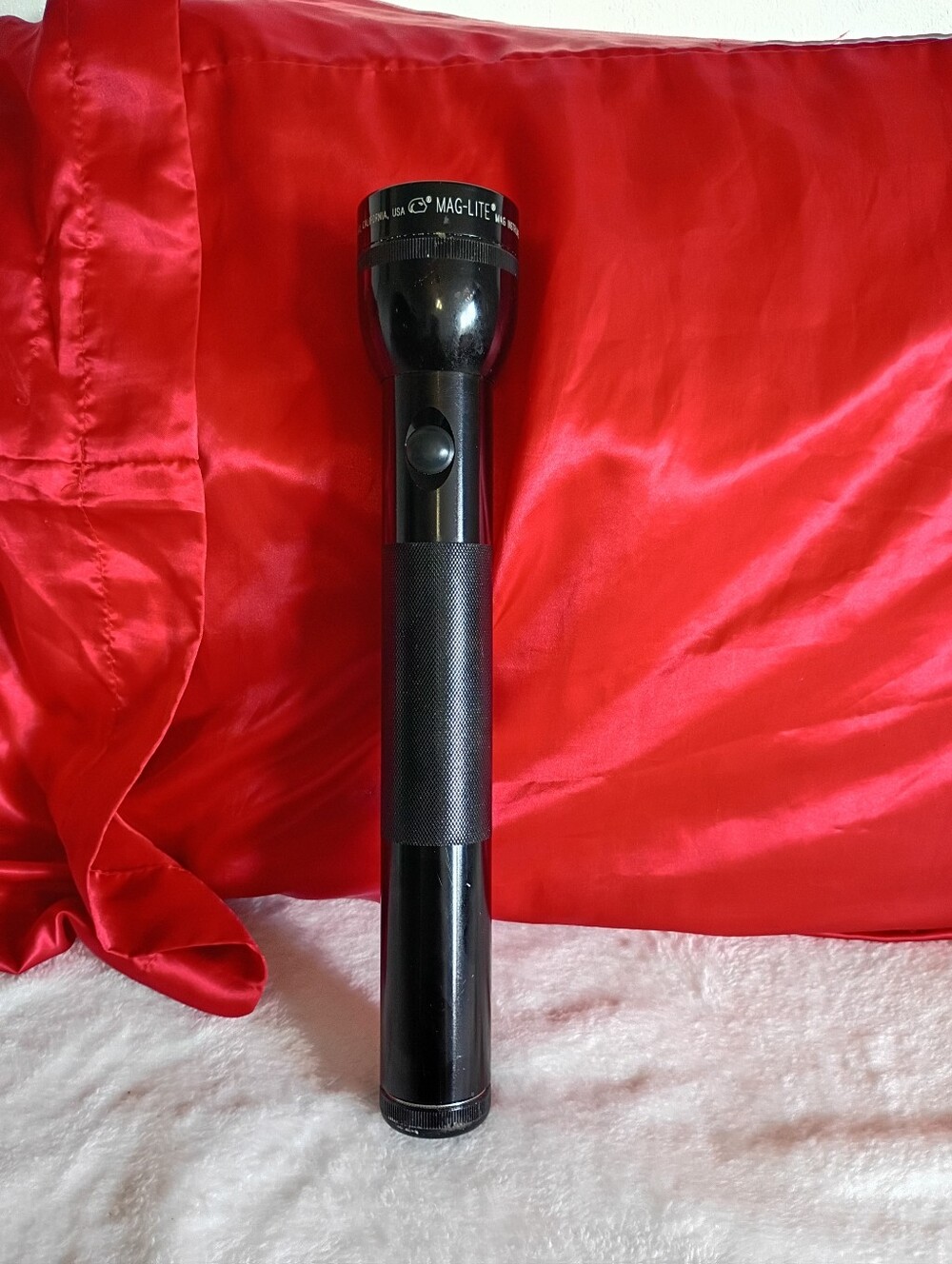 MAG-LITE Black Flashlight